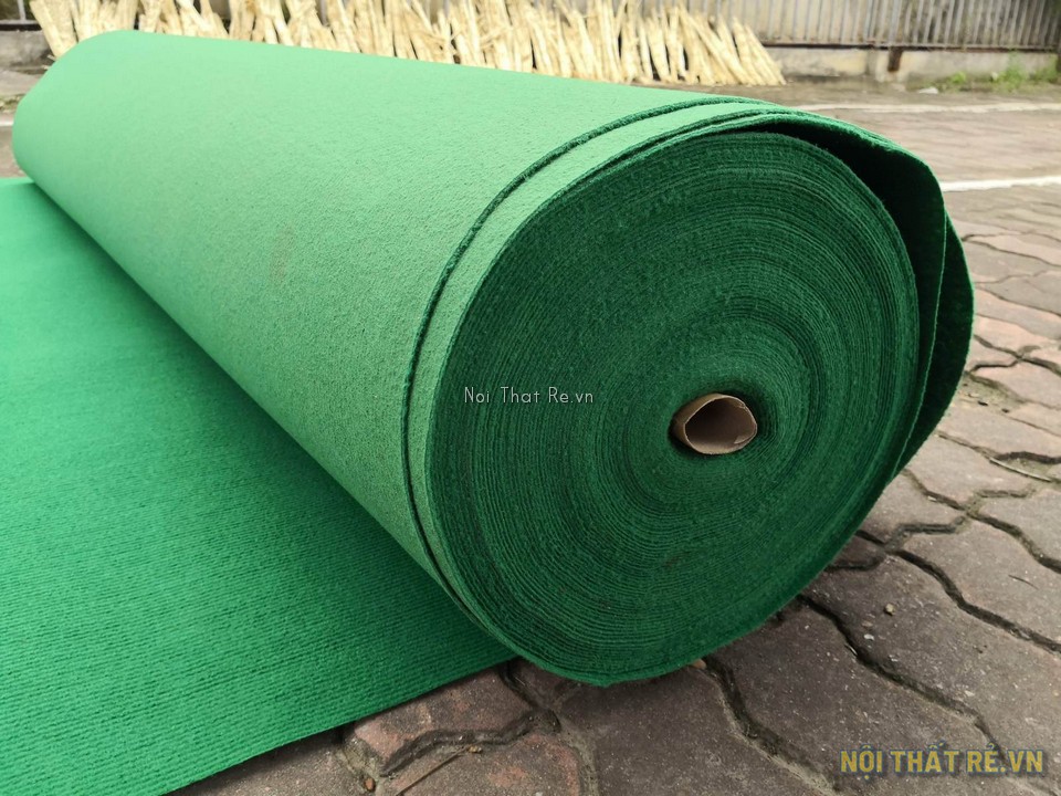 thảm trải sàn dạng cuộn màu xanh lá cây